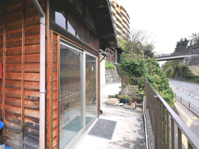 Sumitsugu House West