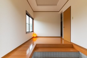 Sasayakanaouchi Takamatsu Kushima
