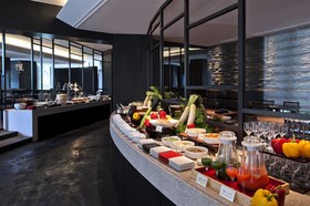 Phoenix Seagaia Ocean Tower