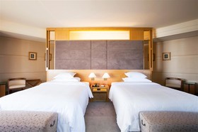 Phoenix Seagaia Ocean Tower