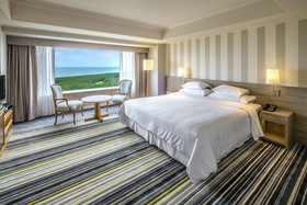 Phoenix Seagaia Ocean Tower