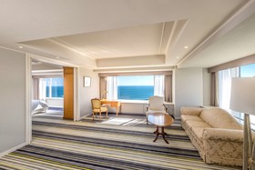 Phoenix Seagaia Ocean Tower