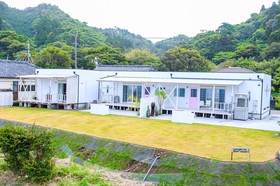 Shirahama Beach Garden
