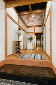 Imi Ola House