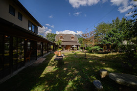 Yufuin Flore House