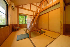 Yufuin Flore House