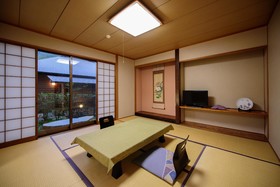 Yufuin Onsen Wafu Ryokan Tsuenosho