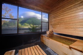 Yufuin Onsen Wafu Ryokan Tsuenosho