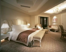 La Suite Kobe Harborland