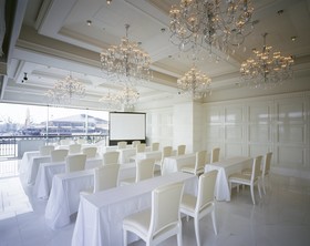 La Suite Kobe Harborland