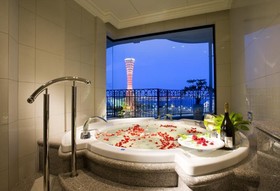 La Suite Kobe Harborland