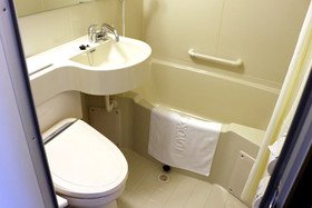 Toyoko Inn Kobe Sannomiya-eki Shiyakusho Mae