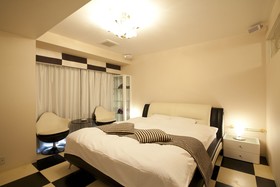 V Hotel