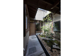 Choya Gosho-Minami