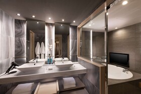DoubleTree by Hilton Kyoto Station