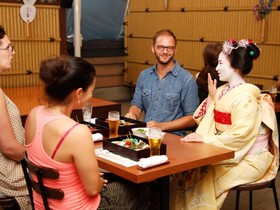 Gion Shinmonso