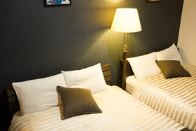 Guest House One More Heart Nishijin 1