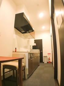Guest House One More Heart Nishijin 1
