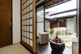 Higashiyama Jin