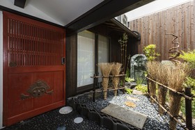 Higashiyama Jin