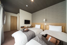 Kamogawa Higashi House