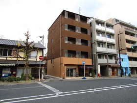 Kamogawa Higashi House
