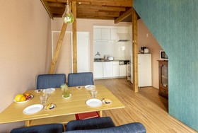 Kizuna House