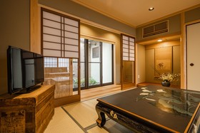 Kouhaku Kinkaku Fuku