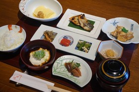 Kyokoyado Muromachi Yutone
