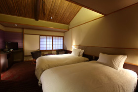 Kyokoyado Yasaka Yutone