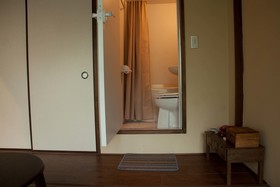 Kyoto Guesthouse Lantern In Gion