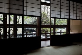 Kyoto Guesthouse Lantern In Gion