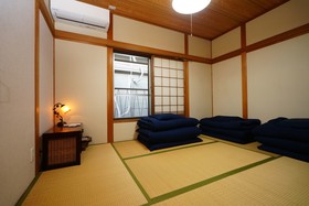 Kyoto Guesthouse Lantern In Gion