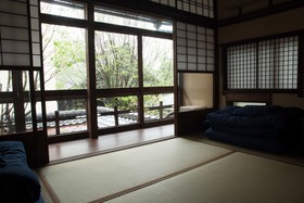 Kyoto Guesthouse Lantern In Gion
