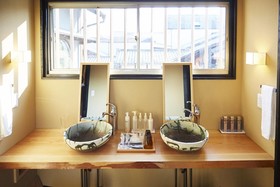 Nazuna Kyoto Nijo-tei