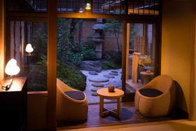 Nazuna Kyoto Nijo-tei