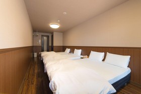 Parkside Umekoji Guest House