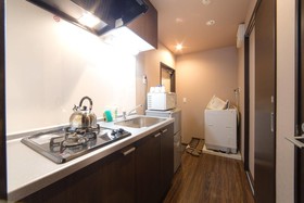 Parkside Umekoji Guest House