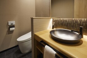 Rinn Shirakawa South