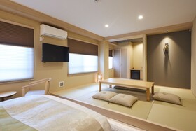 Rinn Shirakawa South