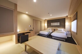 Rinn Shirakawa South