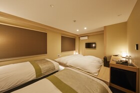 Rinn Shirakawa South