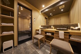 Rinn Shirakawa South