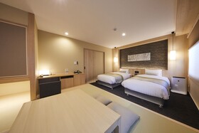 Rinn Shirakawa South