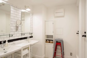 The Next Door Hostel, lower east nine