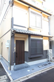 Tomozuru