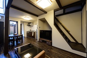 Tsuki House