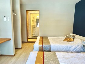 323Nanba-Near the station