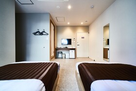 &And Hostel Shinsaibashi East