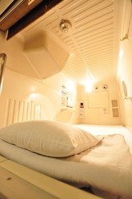 Capsule Hotel Asahi Plaza Shinsaibashi